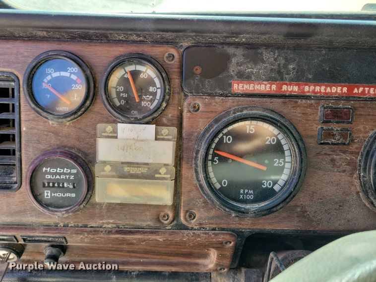 image for item DZ6738 1999 Freightliner FL112 dump truck