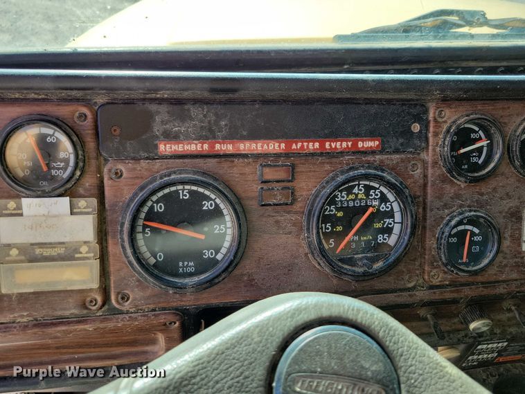 image for item DZ6738 1999 Freightliner FL112 dump truck