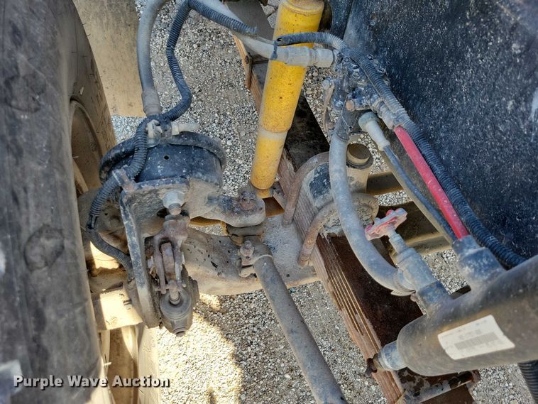 image for item DZ6738 1999 Freightliner FL112 dump truck