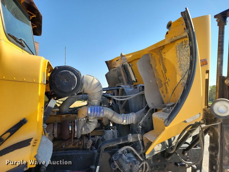 image for item DZ6738 1999 Freightliner FL112 dump truck