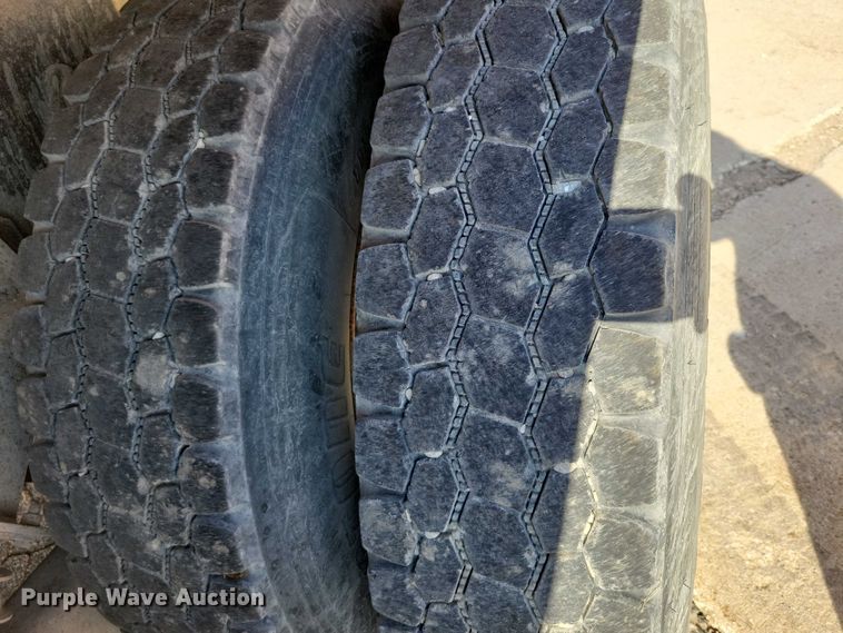 image for item DZ6738 1999 Freightliner FL112 dump truck