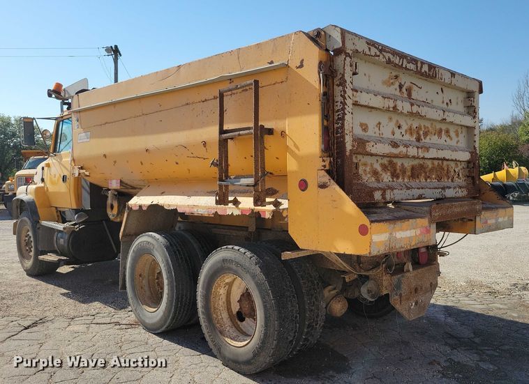 image for item DZ6739 1996 Ford L9000 dump truck