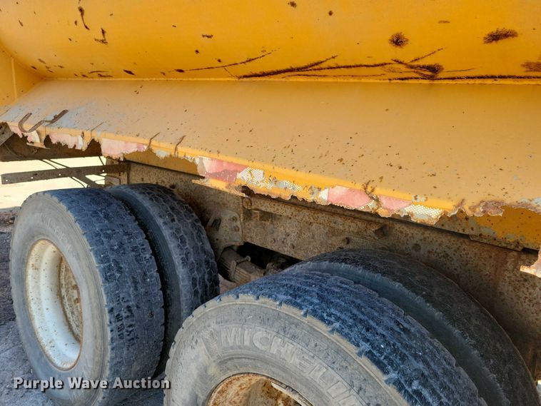 image for item DZ6739 1996 Ford L9000 dump truck