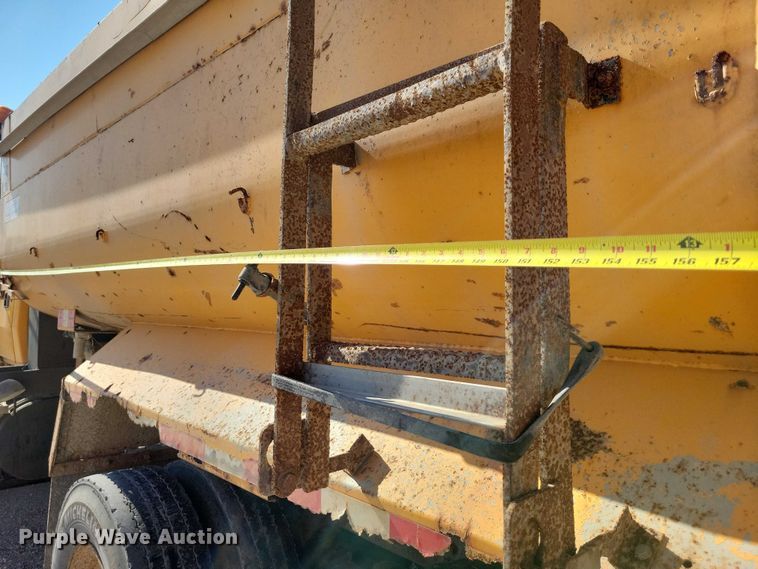 image for item DZ6739 1996 Ford L9000 dump truck