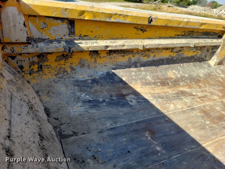 image for item DZ6739 1996 Ford L9000 dump truck