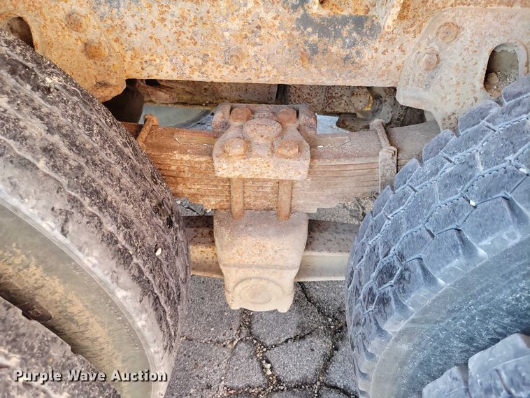 image for item DZ6739 1996 Ford L9000 dump truck