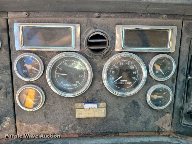 image for item DZ6739 1996 Ford L9000 dump truck