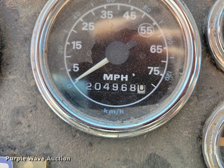 image for item DZ6739 1996 Ford L9000 dump truck