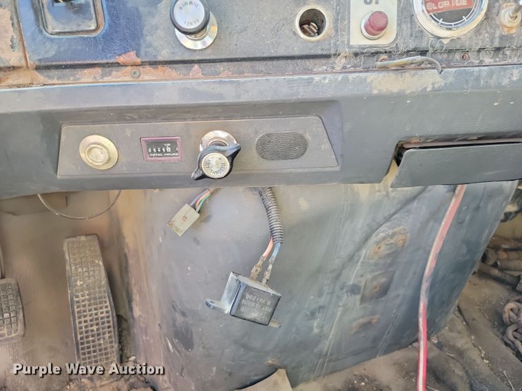 image for item DZ6739 1996 Ford L9000 dump truck