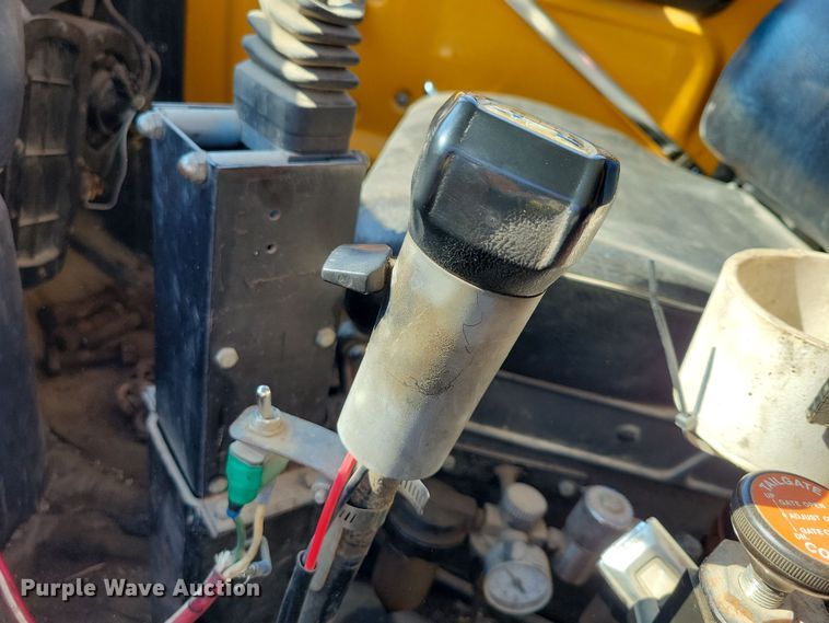 image for item DZ6739 1996 Ford L9000 dump truck