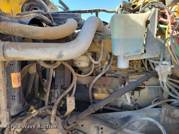 image for item DZ6739 1996 Ford L9000 dump truck