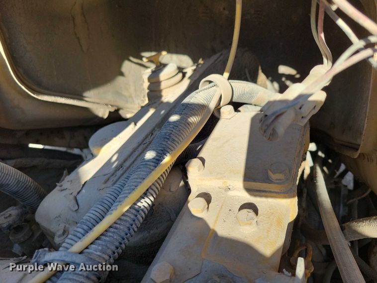 image for item DZ6739 1996 Ford L9000 dump truck