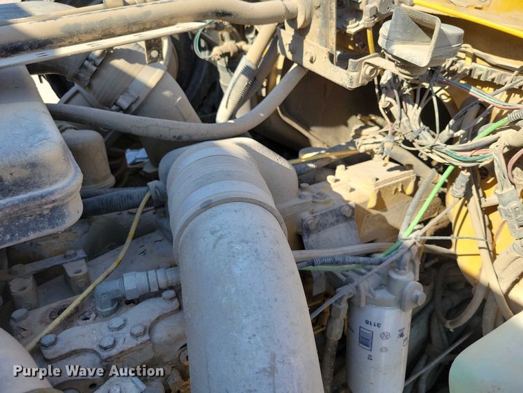 image for item DZ6739 1996 Ford L9000 dump truck