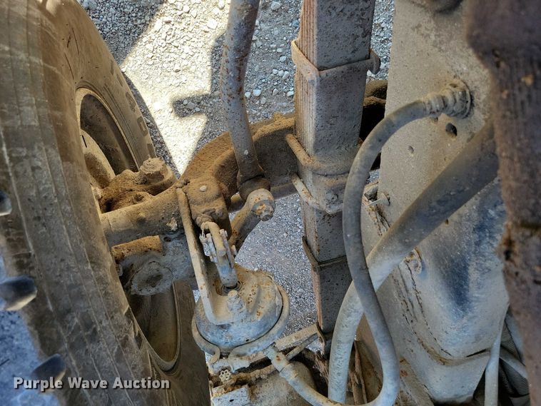 image for item DZ6739 1996 Ford L9000 dump truck