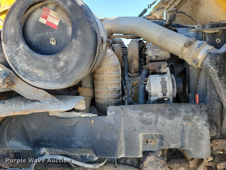 image for item DZ6739 1996 Ford L9000 dump truck
