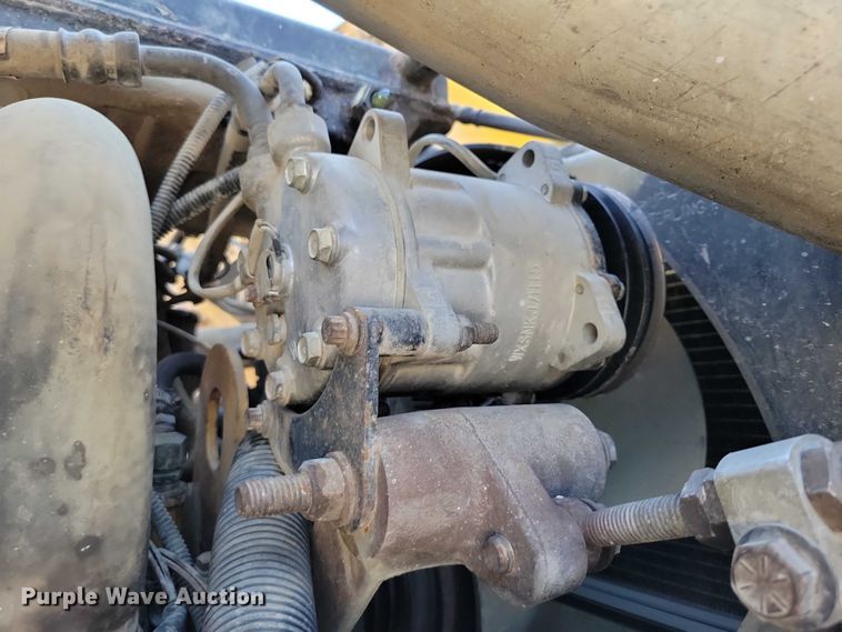 image for item DZ6739 1996 Ford L9000 dump truck