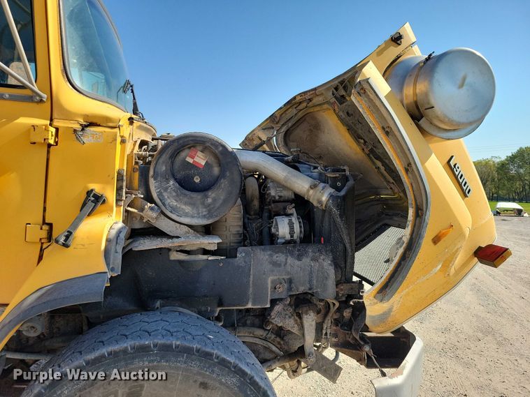 image for item DZ6739 1996 Ford L9000 dump truck