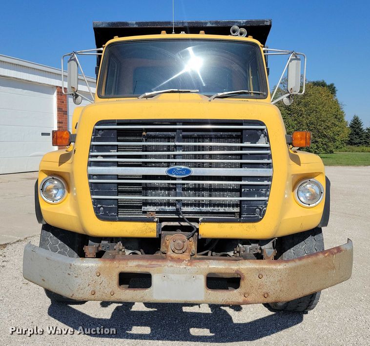 image for item DZ6740 1988 Ford L9000 dump truck