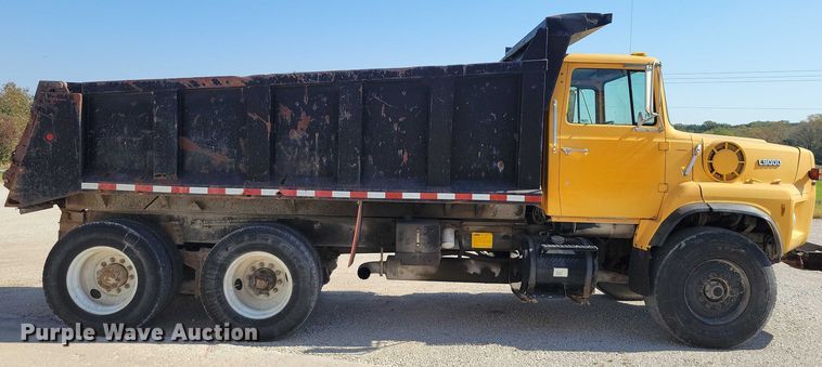 image for item DZ6740 1988 Ford L9000 dump truck