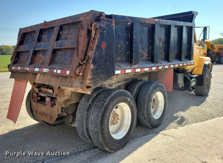 image for item DZ6740 1988 Ford L9000 dump truck