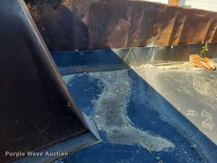 image for item DZ6740 1988 Ford L9000 dump truck