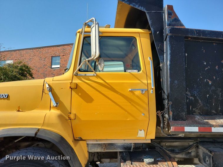 image for item DZ6740 1988 Ford L9000 dump truck
