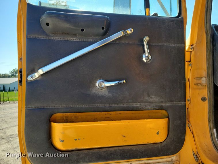 image for item DZ6740 1988 Ford L9000 dump truck