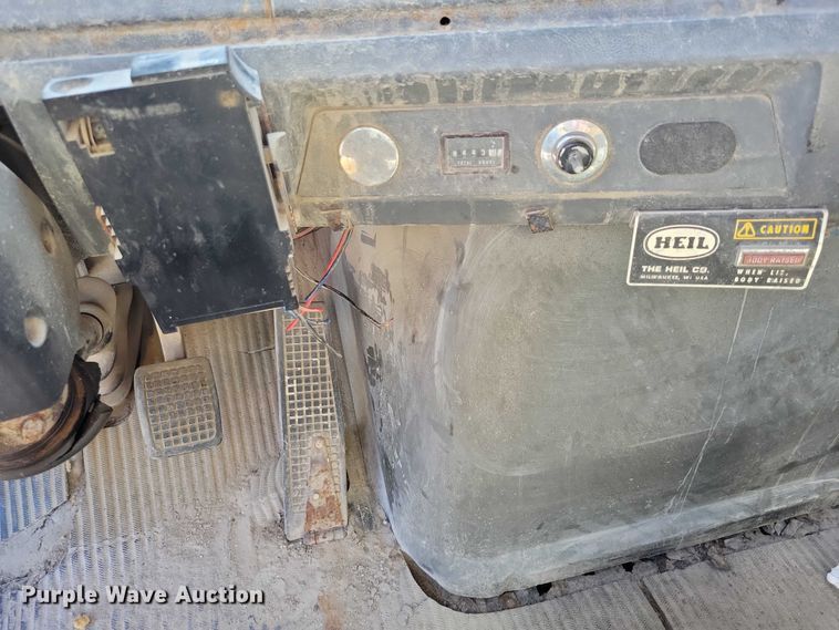 image for item DZ6740 1988 Ford L9000 dump truck