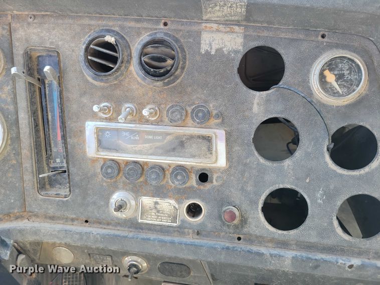 image for item DZ6740 1988 Ford L9000 dump truck