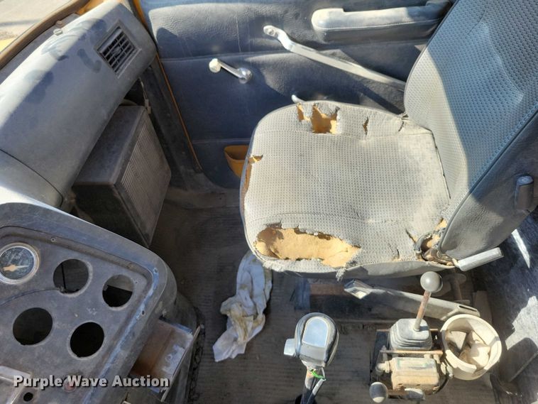 image for item DZ6740 1988 Ford L9000 dump truck