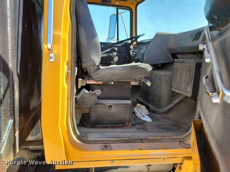 image for item DZ6740 1988 Ford L9000 dump truck