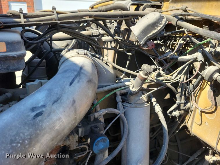 image for item DZ6740 1988 Ford L9000 dump truck