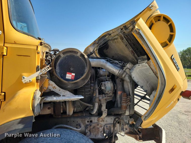image for item DZ6740 1988 Ford L9000 dump truck