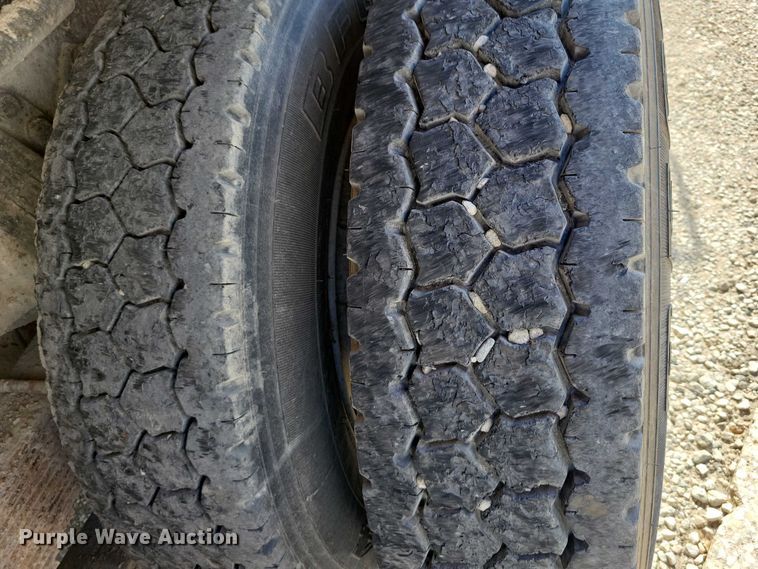 image for item DZ6740 1988 Ford L9000 dump truck