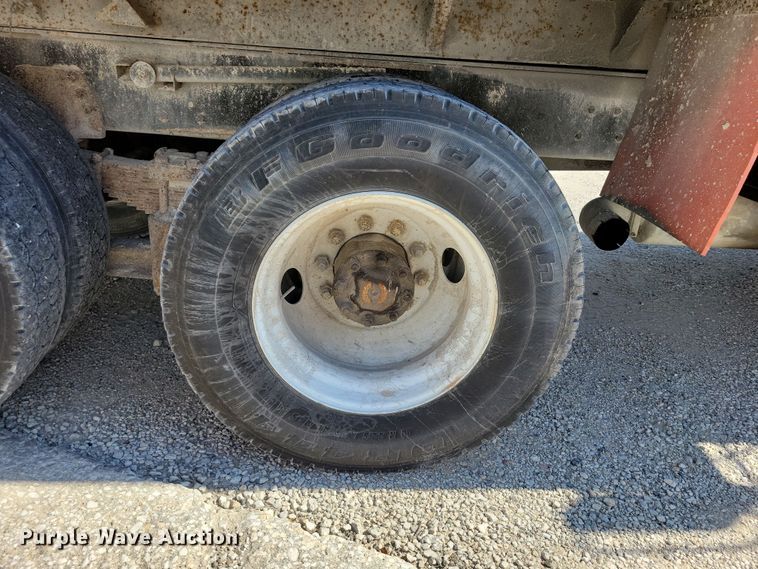 image for item DZ6740 1988 Ford L9000 dump truck