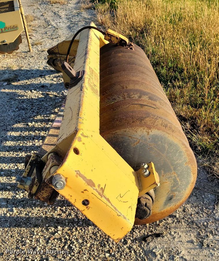 image for item DZ6742 The Retriever shoulder reclaimer