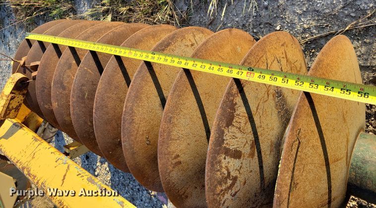 image for item DZ6742 The Retriever shoulder reclaimer