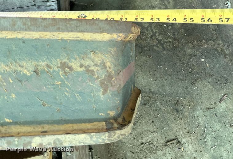 image for item DZ8992 (4) motor grader ripper attachments