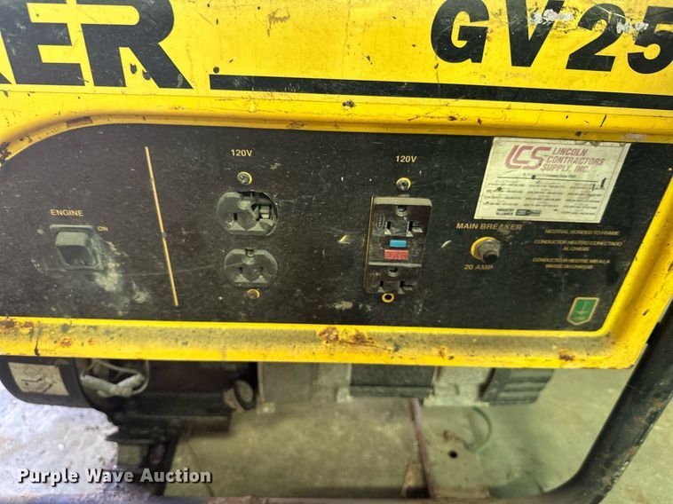 image for item DZ8994 Lot of tools Lawn and garden equipment