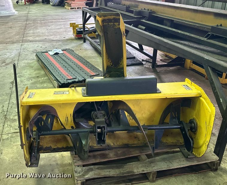 image for item DZ8994 Lot of tools Lawn and garden equipment