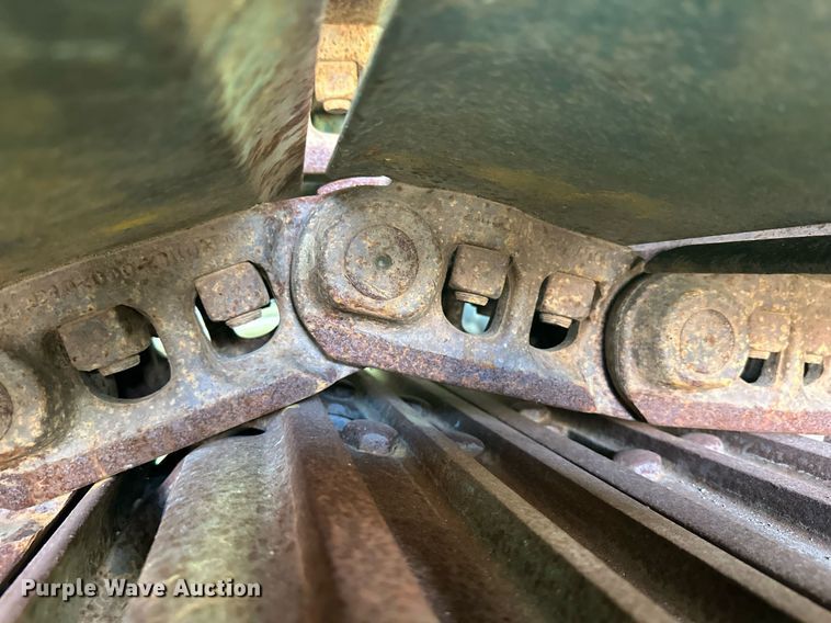 image for item DZ8995 Excavator tracks