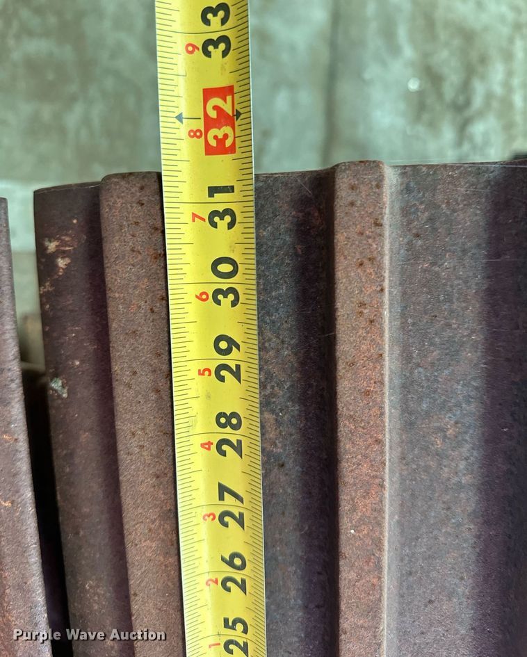 image for item DZ8995 Excavator tracks