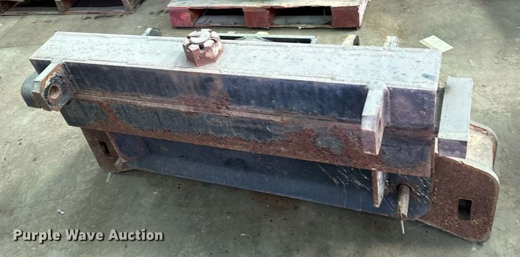 image for item DZ8996 Motor grader plow mount