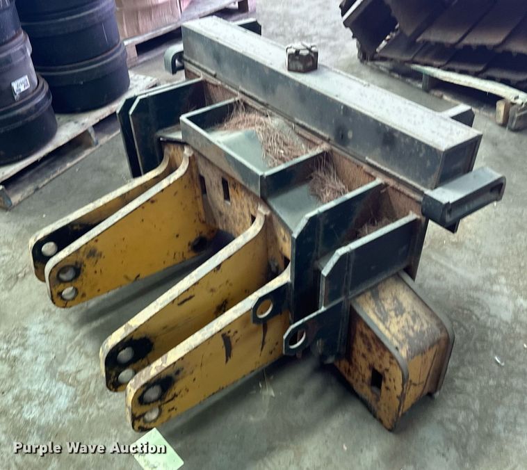 image for item DZ8996 Motor grader plow mount