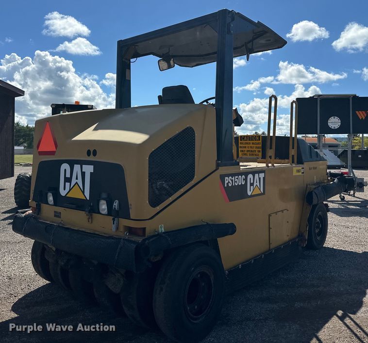 image for item DZ8998 2009 Caterpillar PS-150C pneumatic roller