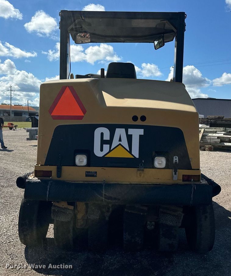 image for item DZ8998 2009 Caterpillar PS-150C pneumatic roller