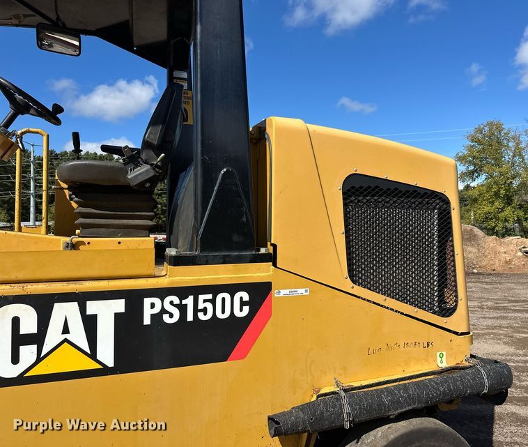 image for item DZ8998 2009 Caterpillar PS-150C pneumatic roller