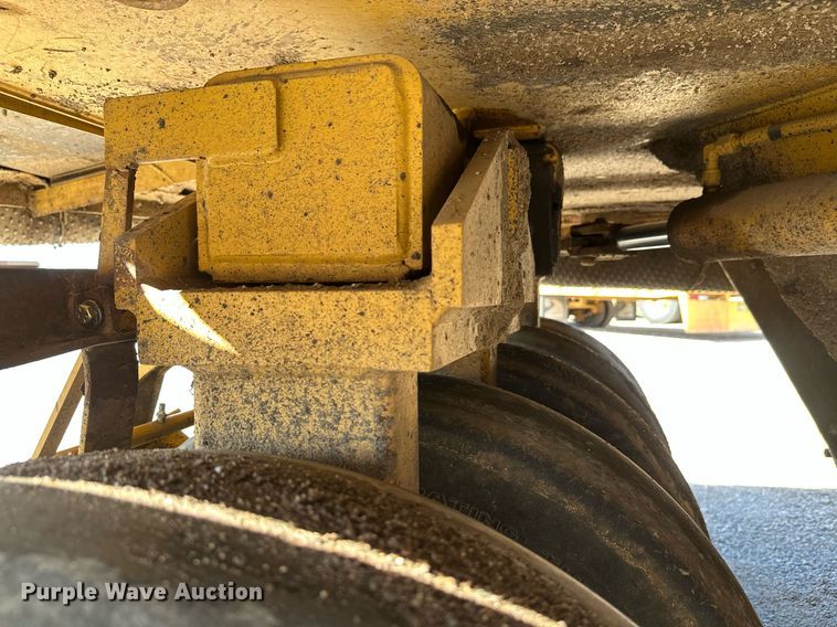 image for item DZ8998 2009 Caterpillar PS-150C pneumatic roller