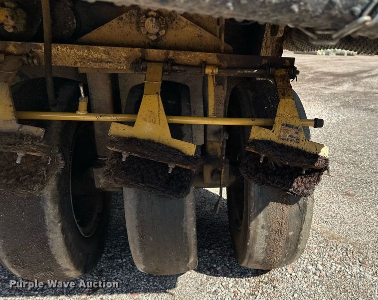 image for item DZ8998 2009 Caterpillar PS-150C pneumatic roller