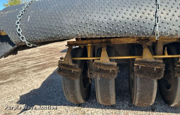 image for item DZ8998 2009 Caterpillar PS-150C pneumatic roller